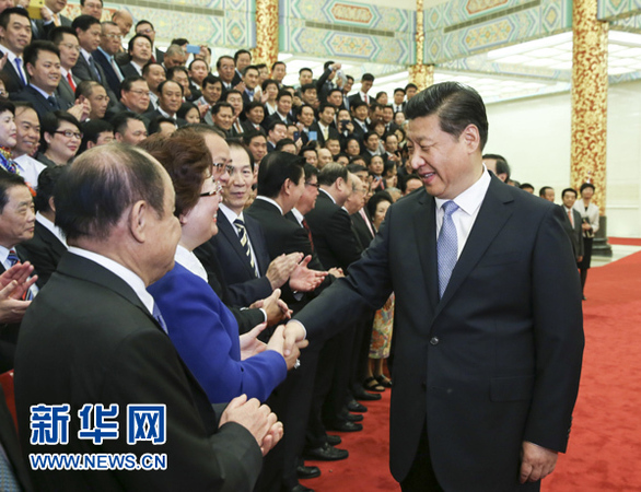 6月6日，中共中央總書記、國家主席習(xí)近平在北京會見第七屆世界華僑華人社團聯(lián)誼大會代表,。新華社記者 蘭紅光 攝1