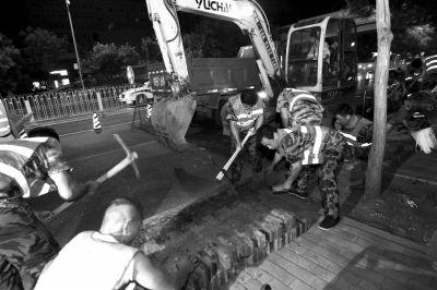 北京長(zhǎng)安街揭秘：道路暗藏1米厚防爆層2
