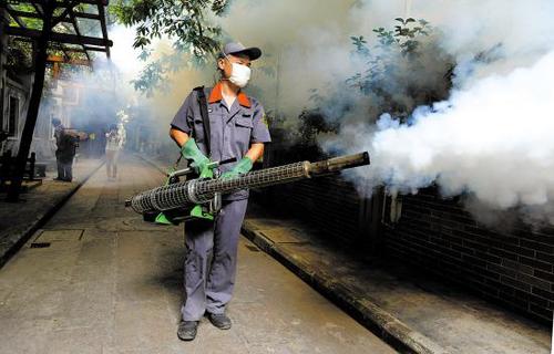 廣州市組織滅蚊行動 羊城晚報(bào)記者 湯銘明 攝