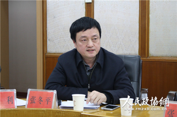 河南省政協(xié)常委、民建河南省委副主委,、鄭州市委主委張冬平_副本