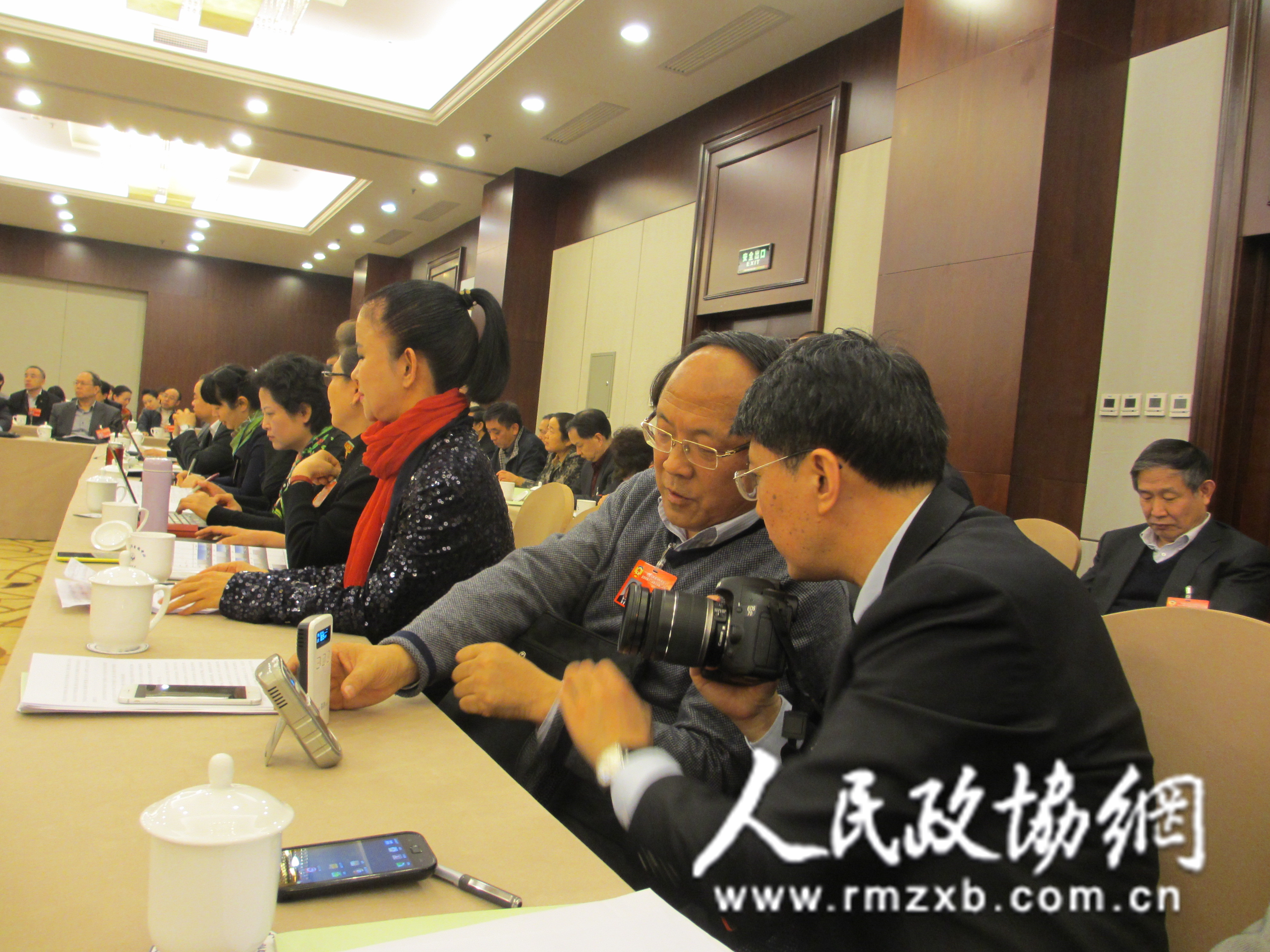 
											
											
												劉迎建委員：室內(nèi)PM2.5為82.9，空氣質(zhì)量良,，適合開會
											