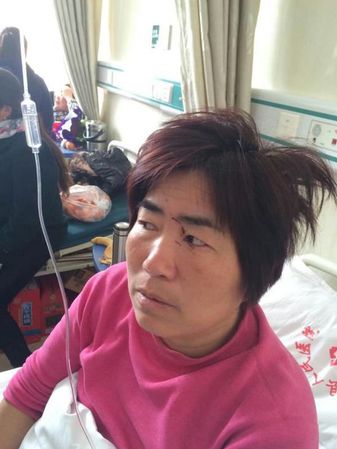 孫以民說,，其妻子攔在他前面，和對方有撕扯,，妻子被打傷,。 孫以民 供圖