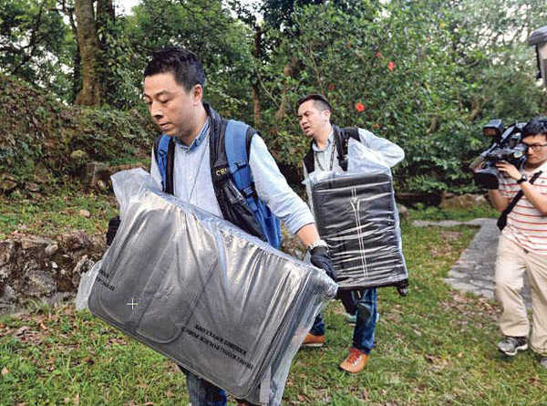 警方找到裝贖金用的行李箱,。