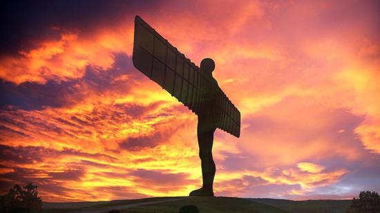 安東尼?葛姆雷,《北方的天使》(1994-8)圖片: ? Antony Gormley and Gateshead Council.