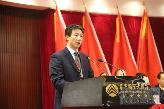 湘潭市政協(xié)副主席譚岳作政協(xié)湘潭市第十一屆委員會常務(wù)委員會關(guān)于十一屆三次會議以來提案工作情況的報告,。