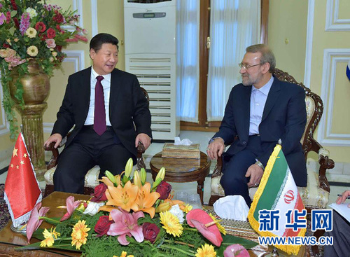 1月23日,，國(guó)家主席習(xí)近平在德黑蘭會(huì)見(jiàn)伊朗伊斯蘭議會(huì)議長(zhǎng)拉里賈尼,。 新華社記者李濤攝