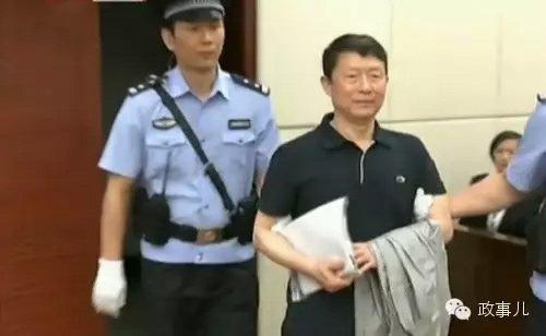 巨貪“老虎”中,，為何有人被從輕處罰,？