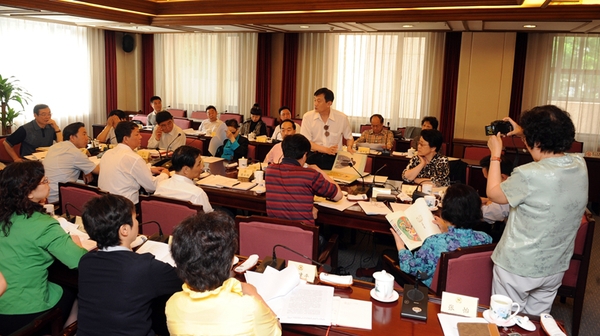 2010年，京昆室與提案委員會聯(lián)合舉辦戲曲提案辦理座談會,。