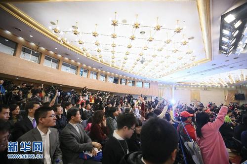 （兩會(huì)）（2）直面熱點(diǎn)　“干貨”不斷——十二屆全國(guó)人大三次會(huì)議組織十?dāng)?shù)場(chǎng)記者會(huì)回眸