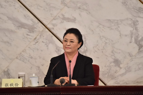 全國(guó)政協(xié)十二屆四次會(huì)議舉行新聞發(fā)布會(huì)4