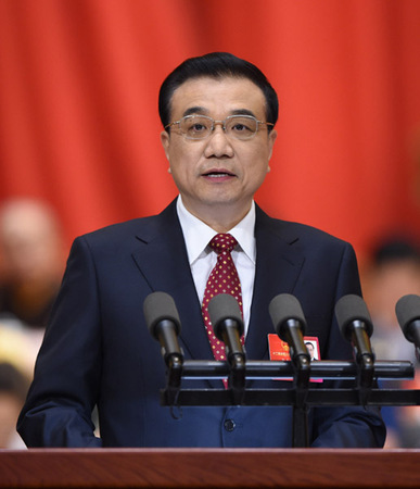 　3月5日,，李克強總理代表國務(wù)院在十二屆全國人大四次會議上作《政府工作報告》。 新華社記者饒愛民攝
