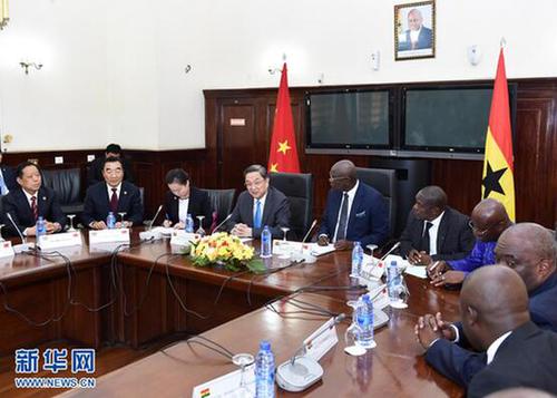 4月18日,，正在加納進(jìn)行正式友好訪問的全國政協(xié)主席俞正聲在阿克拉同加納議會議長阿伽霍舉行會談。