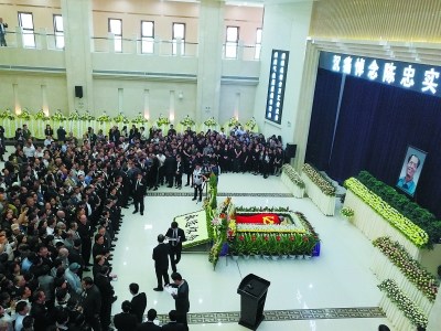 陳忠實遺體告別會今晨舉行枕《白鹿原》安詳離去