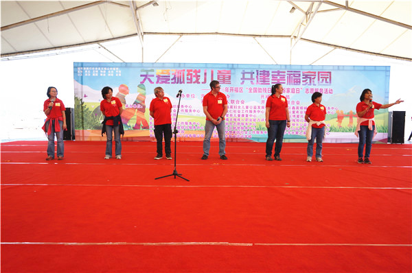 共有7位國(guó)際志愿者來(lái)到活動(dòng)現(xiàn)場(chǎng)，他們的溫暖互動(dòng)讓現(xiàn)場(chǎng)高潮不斷,。