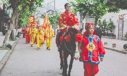 我的意中人騎著大馬,，八抬大轎來(lái)娶我