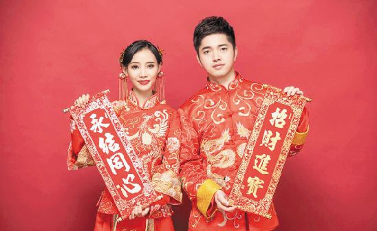 一天時(shí)間,，“八抬大轎”引發(fā)近10萬(wàn)點(diǎn)擊