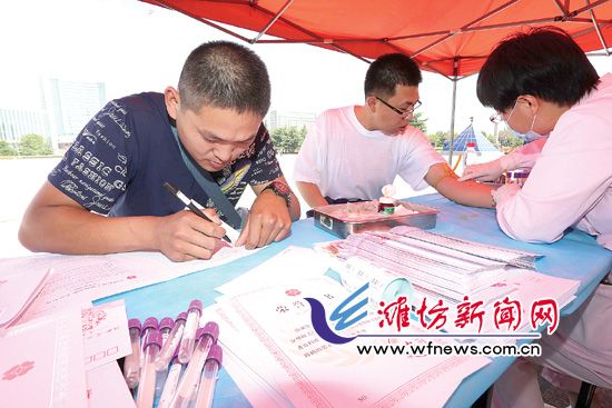市民紛紛加入捐獻造血干細胞血樣的隊伍,。