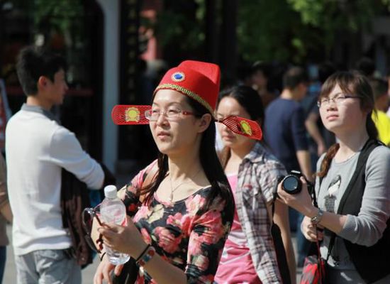 在社會(huì)公眾心里,，高考狀元畢業(yè)后,，理所當(dāng)然成為社會(huì)各界公認(rèn)的“職場(chǎng)狀元”和“杰出人才”。