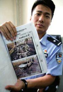 男子先購買一輛陜A牌照轎車,，又在濟南購買同款二手車,，將第一輛車的車架號切割后裝到二手車上,，然后以車牌損壞為由重新申領牌照，“克隆”出一模一樣的轎車