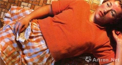 Cindy Sherman 《Untitled #96》 （1981）,， 2011年5月紐約佳士得拍賣會拍得389.05萬美元。