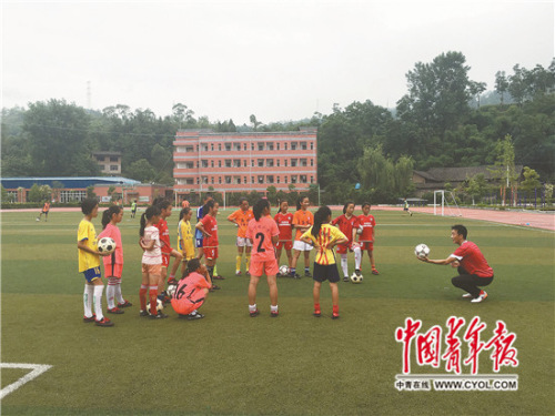 走近留守兒童足球隊：進(jìn)入城市唯一“通行證”