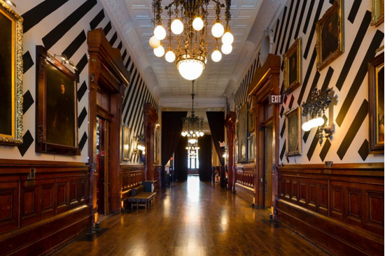 Work No,。 798。 ‘Emulsion on wall’ from Martin Creed‘s summer installation THE BACK DOOR at Park Avenue Armory,， June 9 - August 7,， 2016。 （Photo： James Ewing）
