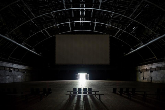 Martin Creed‘s summer installation THE BACK DOOR at Park Avenue Armory， June 9 - August 7,， 2016,。 （Photo： James Ewing）
