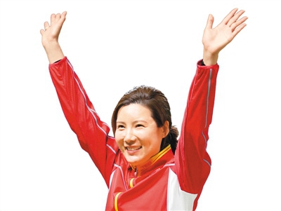 8月6日,，中國選手杜麗在頒獎儀式上,。_副本
