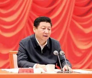 圖為：2015年2月2日,省部級(jí)主要領(lǐng)導(dǎo)干部學(xué)習(xí)貫徹十八屆四中全會(huì)精神全面推進(jìn)依法治國(guó)專題研討班在中央黨校開班,。中共中央總書記,、國(guó)家主席、中央軍委主席習(xí)近平在開班式上發(fā)表重要講話,。