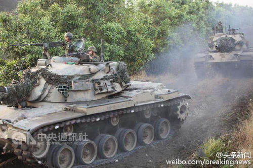 據(jù)此前報道,，臺“陸軍”八軍團“政戰(zhàn)主任”楊威武表示,，564旅一輛CM11坦克上午10時30分左右，操演完成返回部隊途中,，因戰(zhàn)車左邊履帶卡住,，從網(wǎng)紗溪橋上翻覆落水，橋高約3米,，車上共5人,，司機逃出，其余4人送醫(yī)急救,，情況危急,，但均已沒有生命跡象。