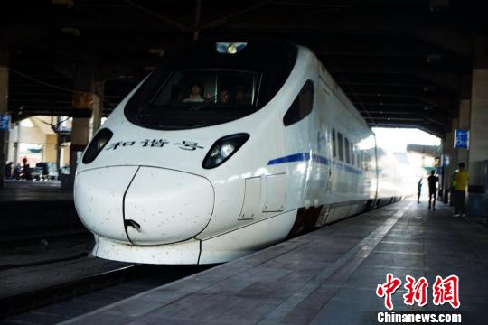 中國(guó)最北高鐵開通首年：突破“極寒”運(yùn)送旅客超千萬(wàn)
