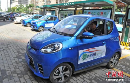 減高速費(fèi),、不限行 多地出臺(tái)政策鼓勵(lì)購(gòu)買新能源汽車
