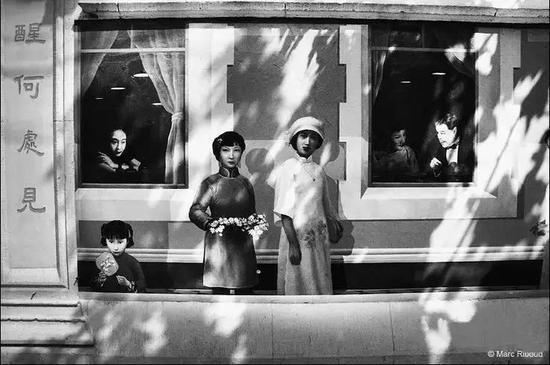 上海,，2002