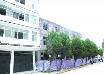 湖北紅安國(guó)共合作談判舊址拆除后,，建成鋼筋混凝土結(jié)構(gòu)的三層建筑