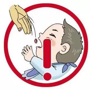 父親一屁股“坐死”了親生幼子！只因一個逗孩子玩的動作,！