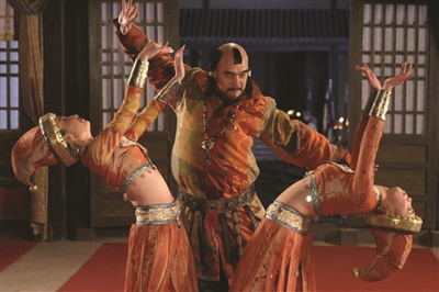 安祿山在影視劇中也是大腹便便的形象,，唐肅宗為平定他的叛亂鑄乾元重寶,。