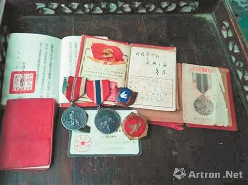 戰(zhàn)斗英雄的證書,、勛章、紀念章