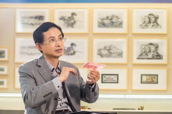 中國印鈔造幣總公司技術(shù)總監(jiān)、中鈔鑒定鈔幣鑒定評(píng)級(jí)專家委員會(huì)主任委員邵國偉