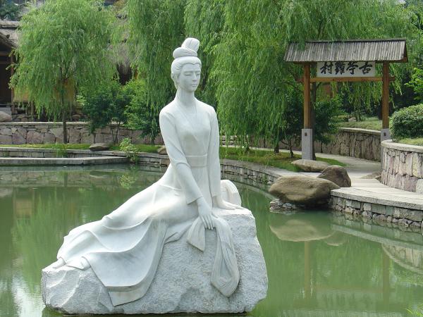 浙江諸暨西施故里的西施塑像,。 本文圖片 視覺(jué)中國(guó) 資料