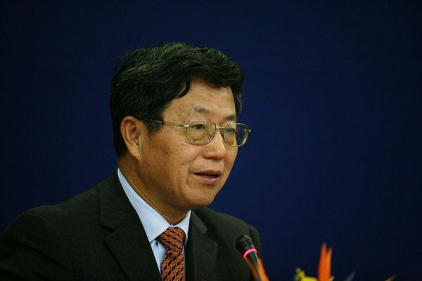 遲福林