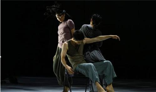 m當(dāng)代美術(shù)館：侯瑩：當(dāng)代舞蹈劇場(chǎng)《意外》首演現(xiàn)場(chǎng)
