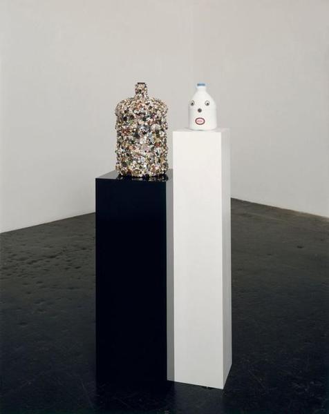 麥克·凱利（Mike Kelley）《達(dá)到平衡，在大眾與個(gè)人之間》（2011）,。圖片：Courtesy the Foundationand Hauser & Wirth Photo： Nic Tenwiggenhorn,， Düsseldorf