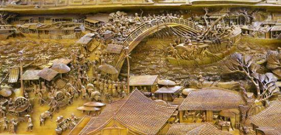 金絲楠木“清明上河圖”局部圖,。（胡昌龍 攝）