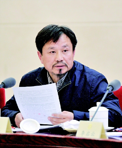 ◆董配永簡介    第十二屆全國政協(xié)委員，致公黨中央委員,、致公黨中央環(huán)境與可持續(xù)發(fā)展委員會副主任,。生于1963年9月，河北灤縣人,，現(xiàn)為華夏董氏兄弟商貿集團董事局主席,。先后榮獲過4屆“中華慈善獎”、“中國十大慈善企業(yè)”,、“中國十大慈善家”,、“全國五一勞動獎章”、全國“愛國擁軍模范”,、“致公黨扶貧開發(fā)工作先進個人”等稱號,。