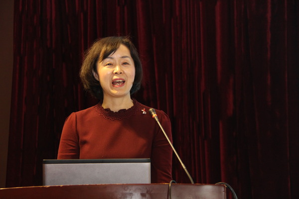 １０、湖南省婦幼保健院黨委書記方超英做主題發(fā)言,。吳琛　 攝影