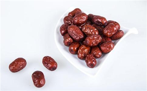 紅棗怎么吃才補(bǔ)血 紅棗搭配什么食物吃好 紅棗有哪些吃法
