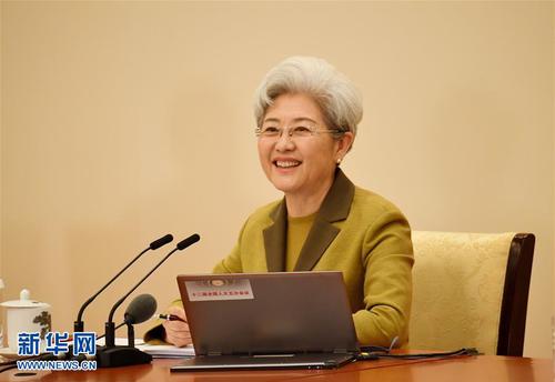 3月4日,，十二屆全國(guó)人大五次會(huì)議在北京人民大會(huì)堂舉行新聞發(fā)布會(huì)。大會(huì)發(fā)言人傅瑩就大會(huì)議程和人大工作相關(guān)的問題回答中外記者的提問,。新華社記者 趙穎全 攝