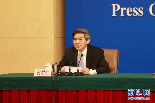 圖為記者會主持人何紹仁,。