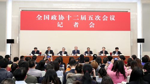 政協(xié)委員談促進經(jīng)濟平穩(wěn)健康發(fā)展