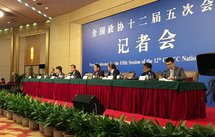 全國政協(xié)十二屆五次會議記者會“政協(xié)委員談堅定文化自信講好中國故事”